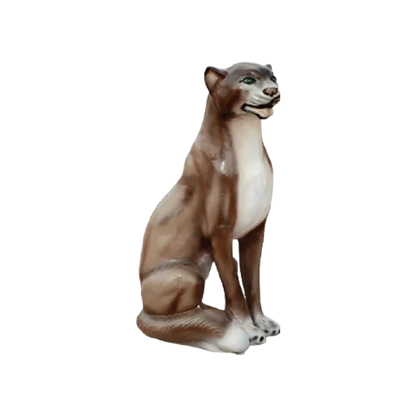 Sitting Puma